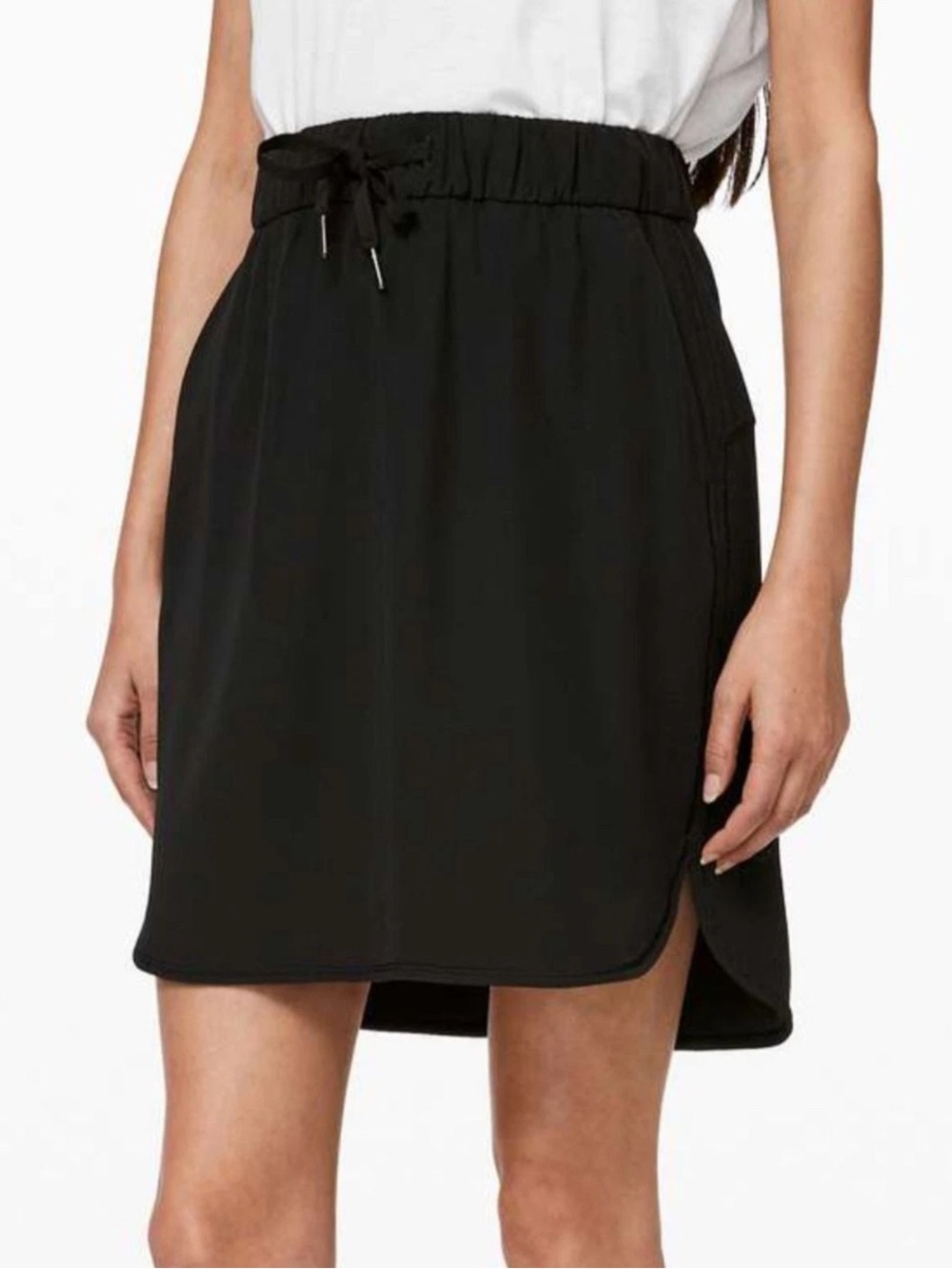 New Lululemon black On the Fly skirt 4 athletic